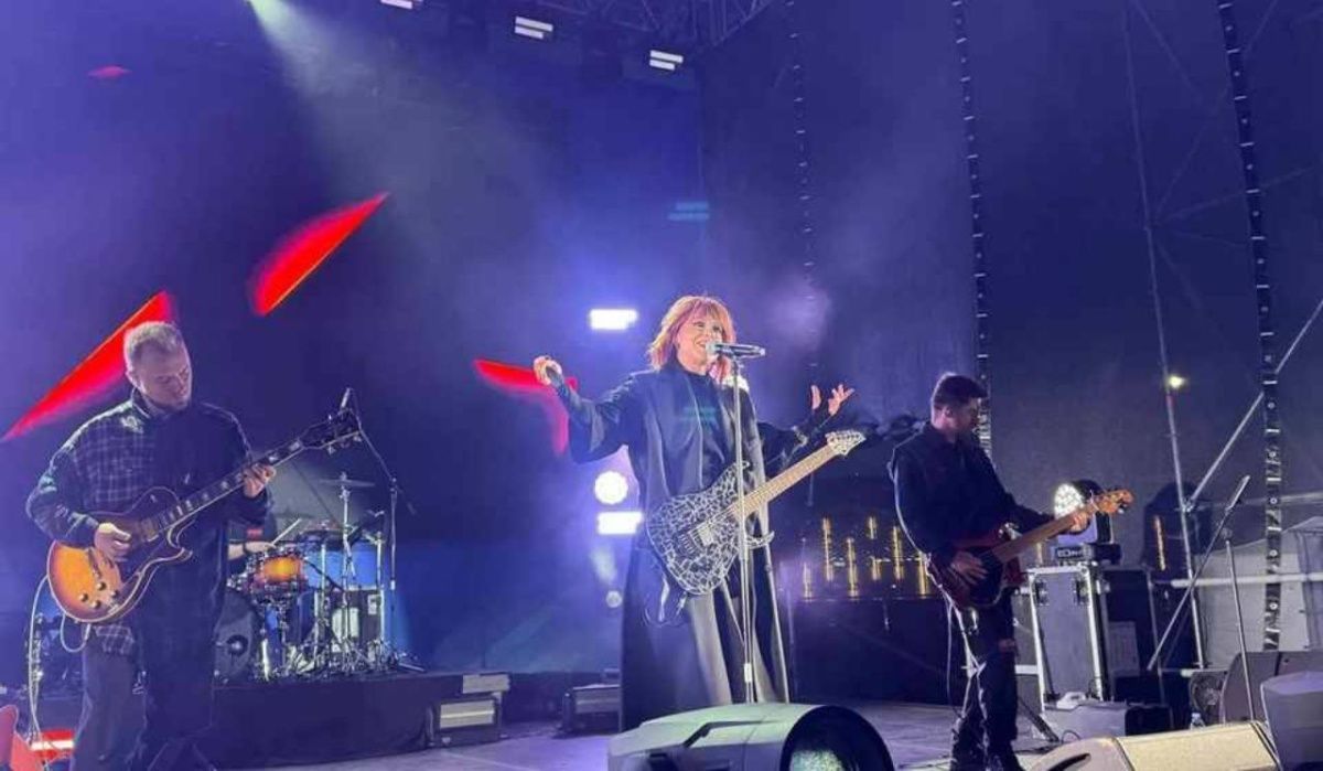 Юлия Савичева выступила в Пулково