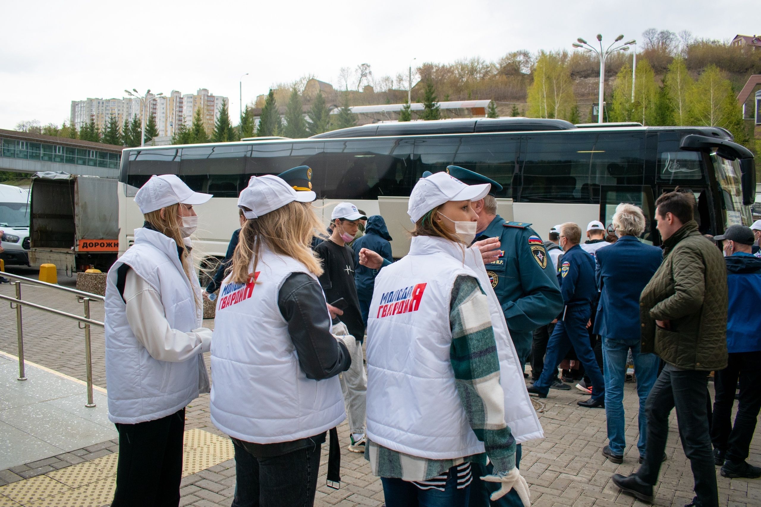 Уфимские молодогвардейцы встретили жителей из ДНР и ЛНР