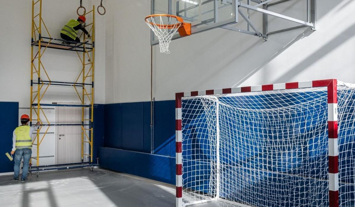 В Новосибирской области направят сотни миллионов рублей на ремонт школ