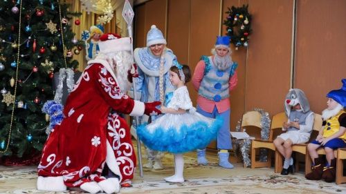 На новогодние утренники в детских садах Башкирии смогут попасть только привитые родители