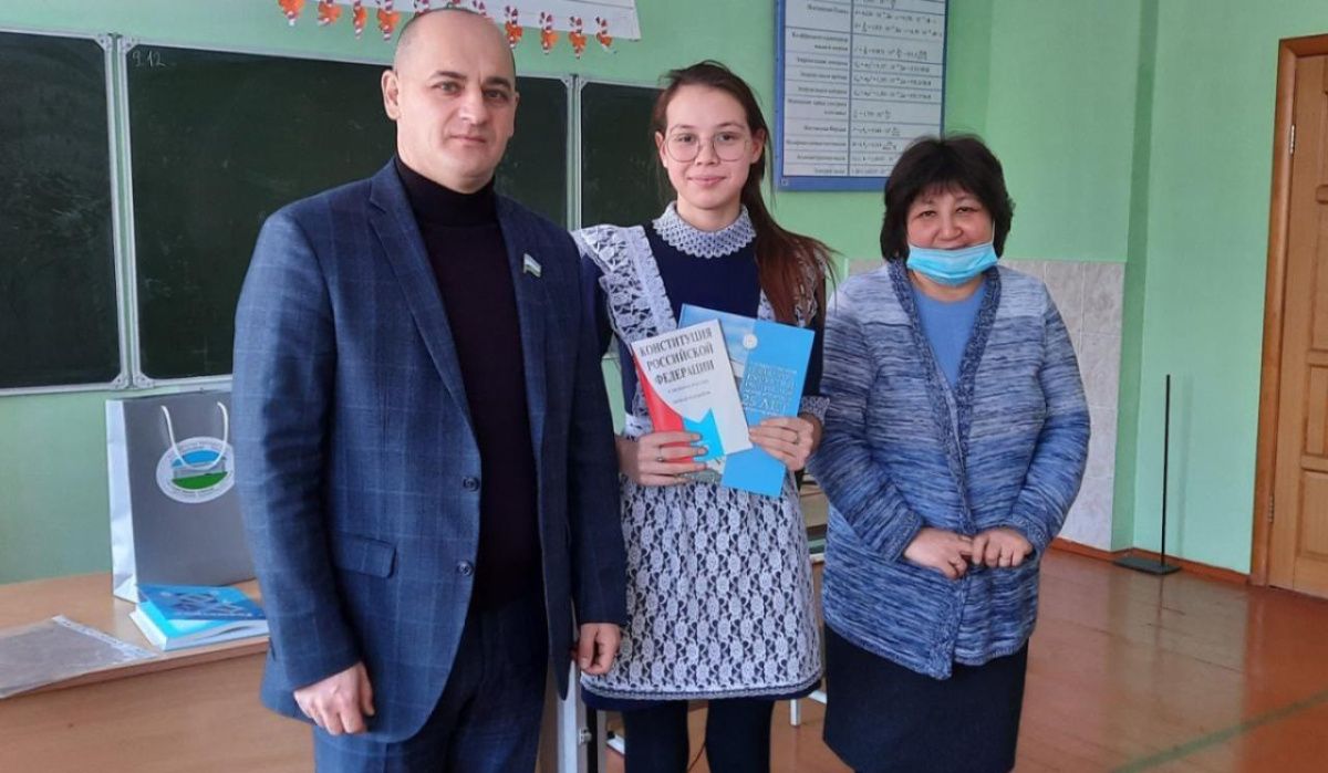Вице-спикер парламента Башкирии поддержал федеральный законопроект о снятии бюрократической нагрузки с учителей