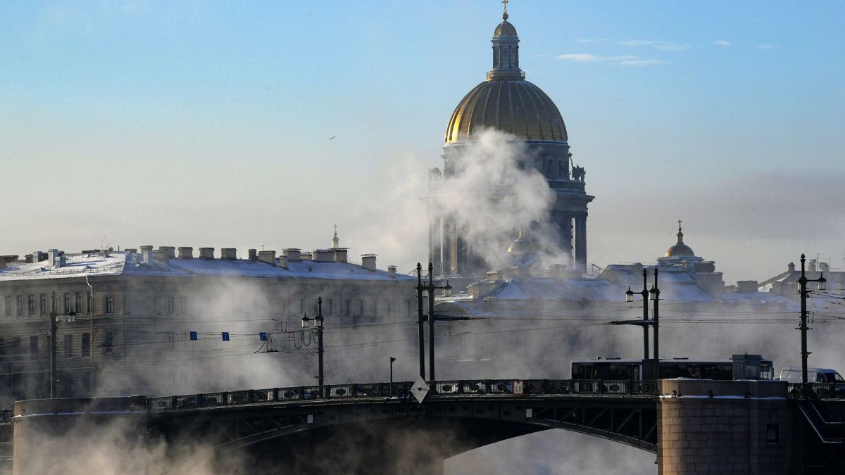 В Петербурге продолжат снимать антиковидные ограничения