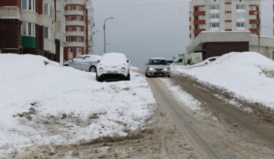 Глава Уфы уволил чиновника за неубранный снег