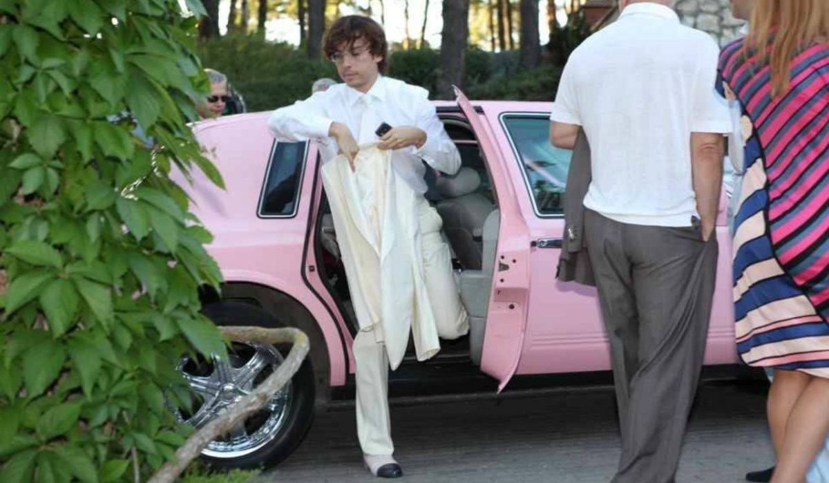 Автомобиль сбил Галкинa* в Юрмале