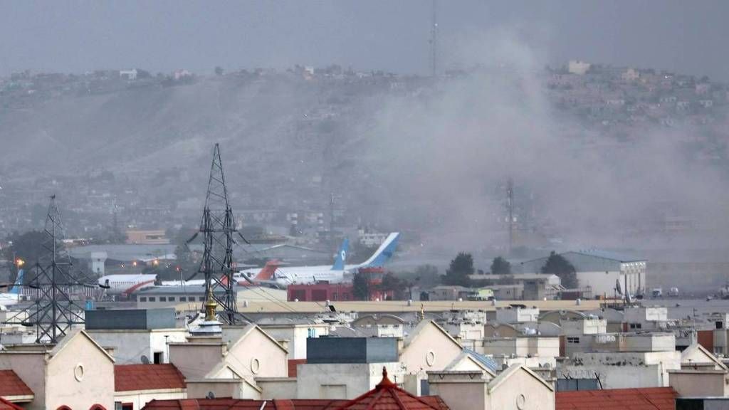 При взрывах в Кабуле погибли более 100 человек