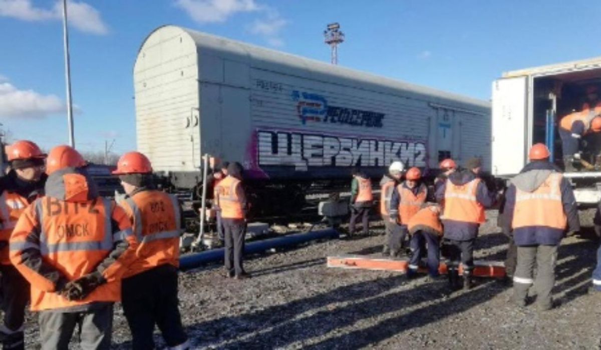 В Омской области вагон поезда сошёл с рельсов 