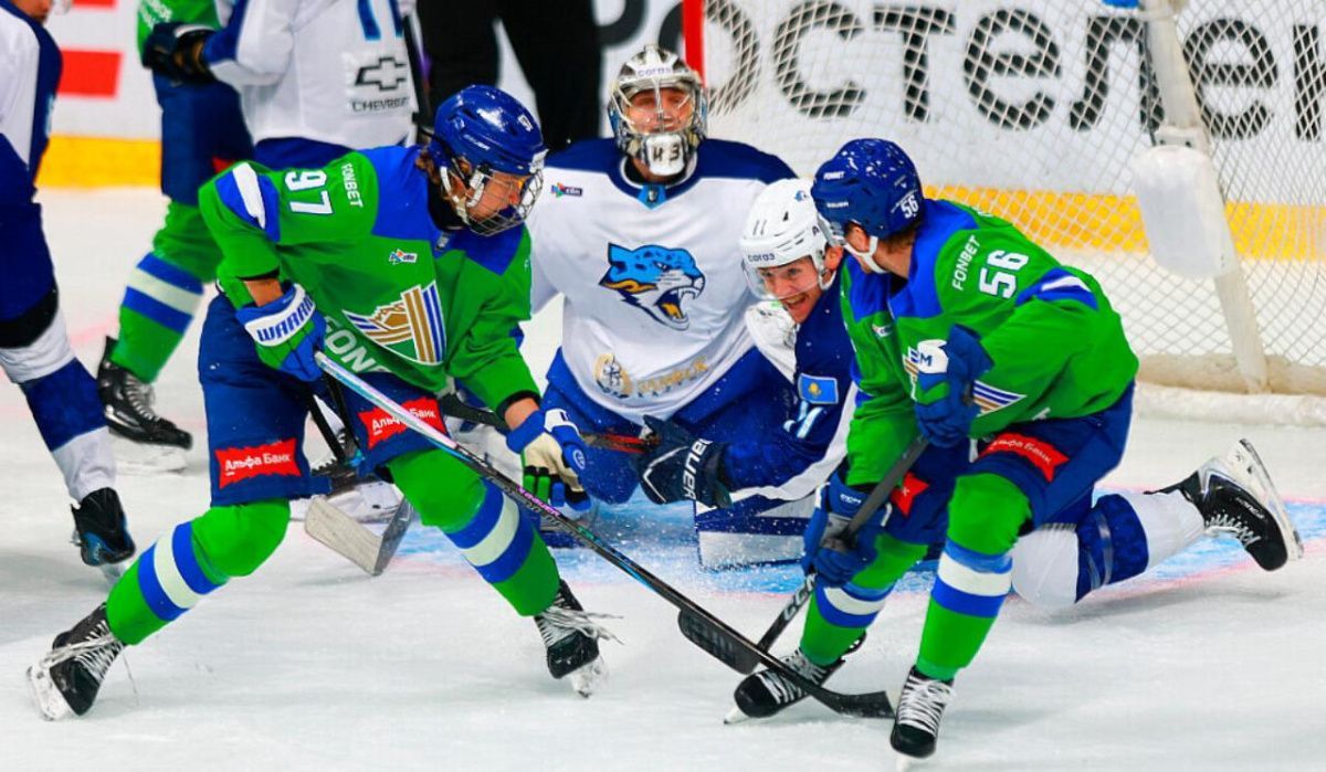 "Салават Юлаев" разгромил "Барыс" в матче КХЛ