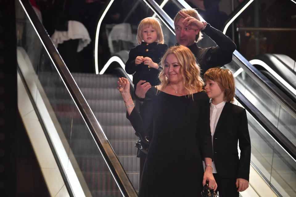 Рудковская сообщила о состоянии сына, которому потребовалась скорая на шоу в Петербурге