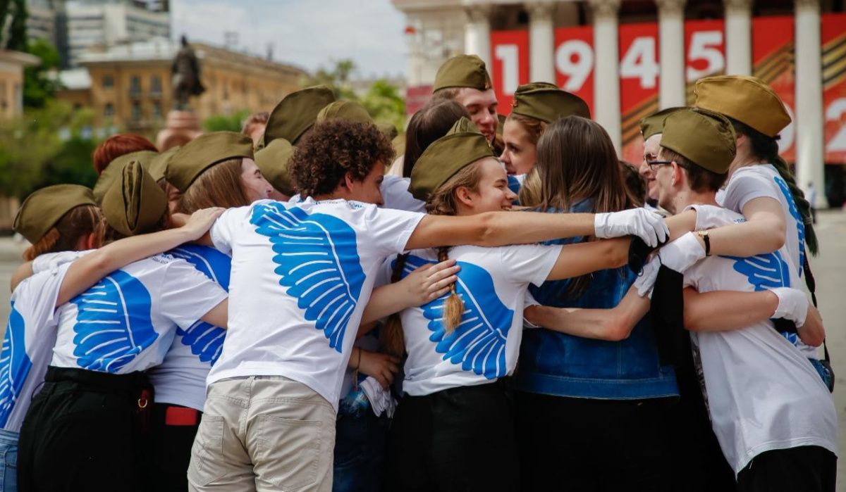 Волгоградские волонтёры помогут организовать парад в Санкт-Петербурге 