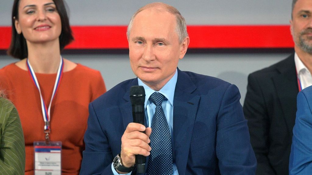 Владимир Путин впервые прилетел на Чукотку