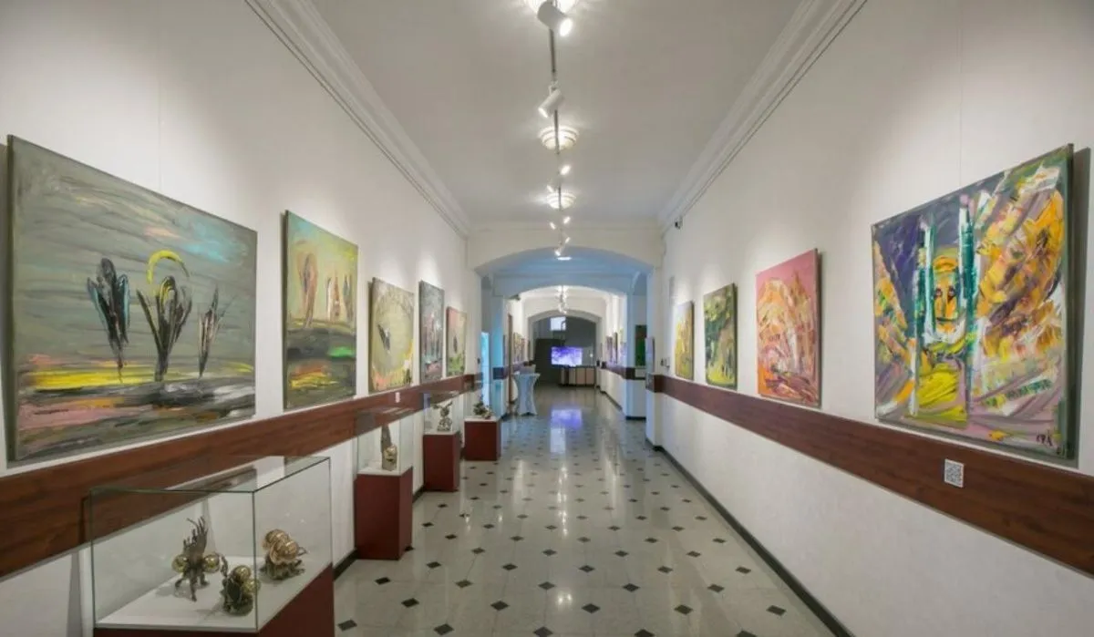 Башкирский Национальный музей пополнился 10 картинами из серии "Бурзянская пчела"
