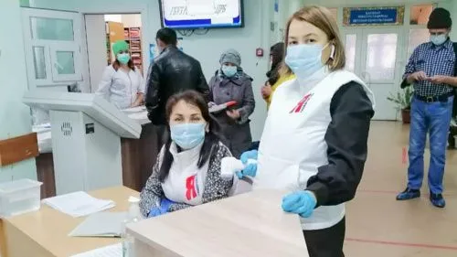 Молодогвардейцы Башкирии продолжают помогать медикам в борьбе с пандемией